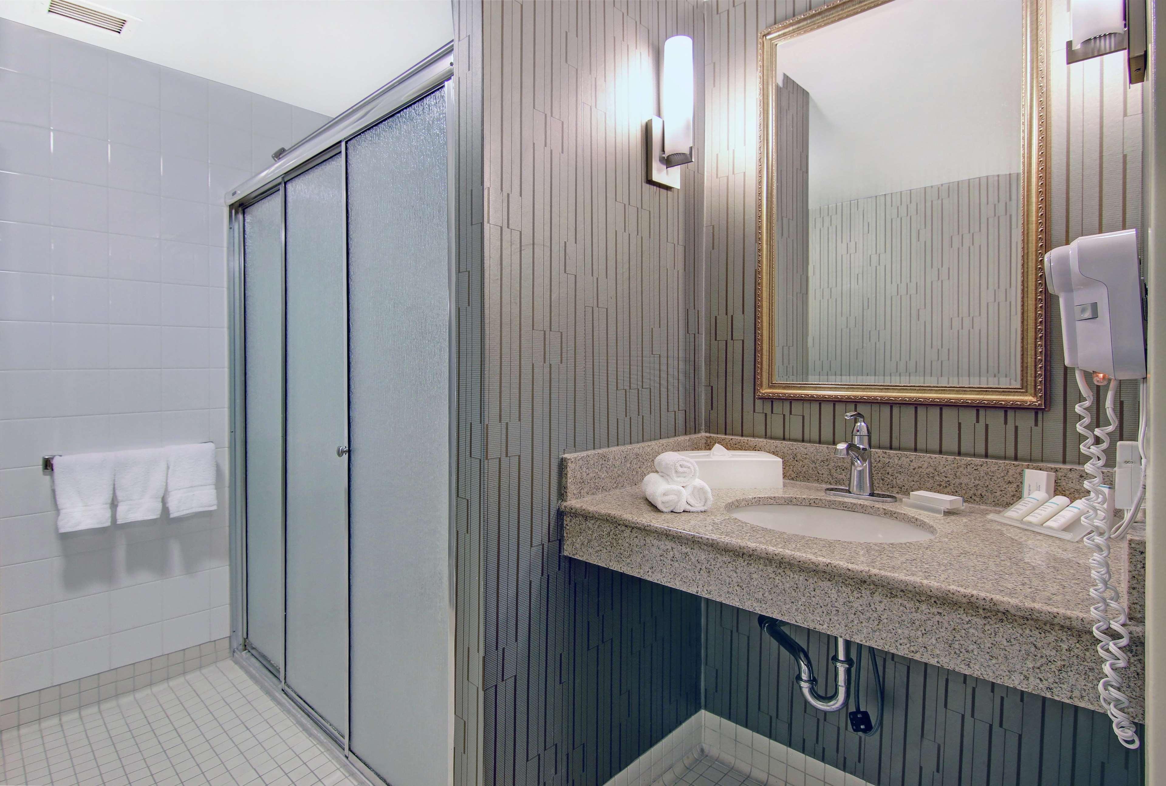 Hilton Garden Inn Toronto/Markham Thornhill Exterior photo