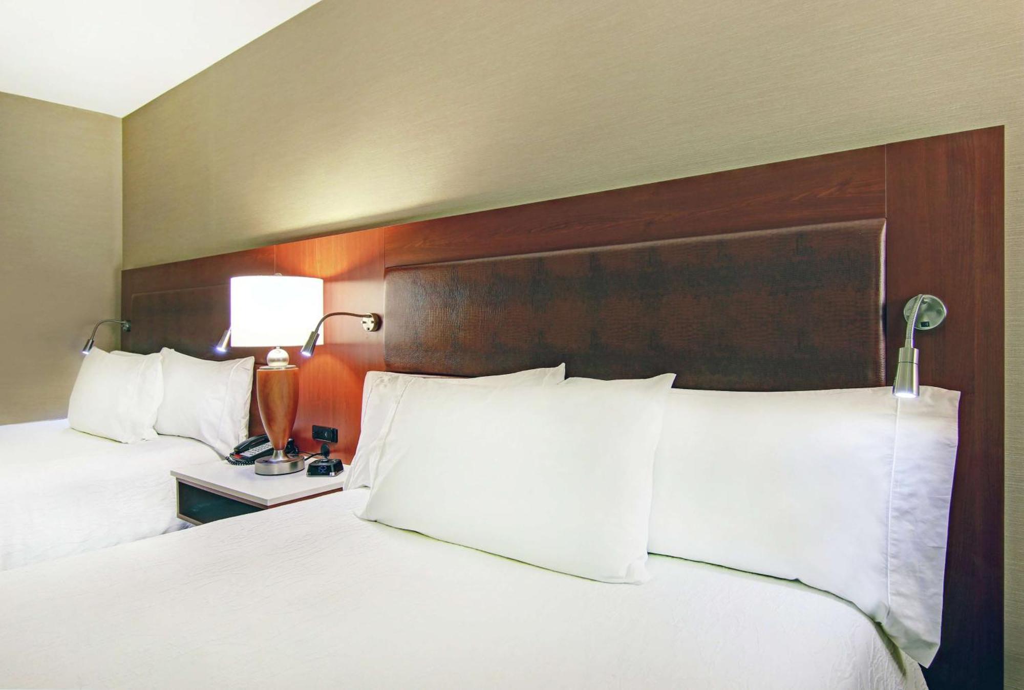 Hilton Garden Inn Toronto/Markham Thornhill Exterior photo