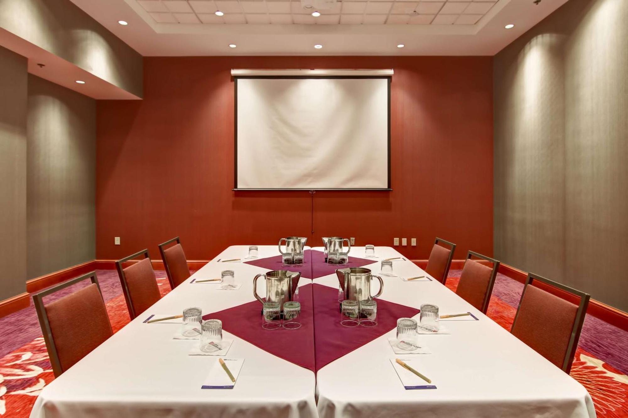 Hilton Garden Inn Toronto/Markham Thornhill Exterior photo