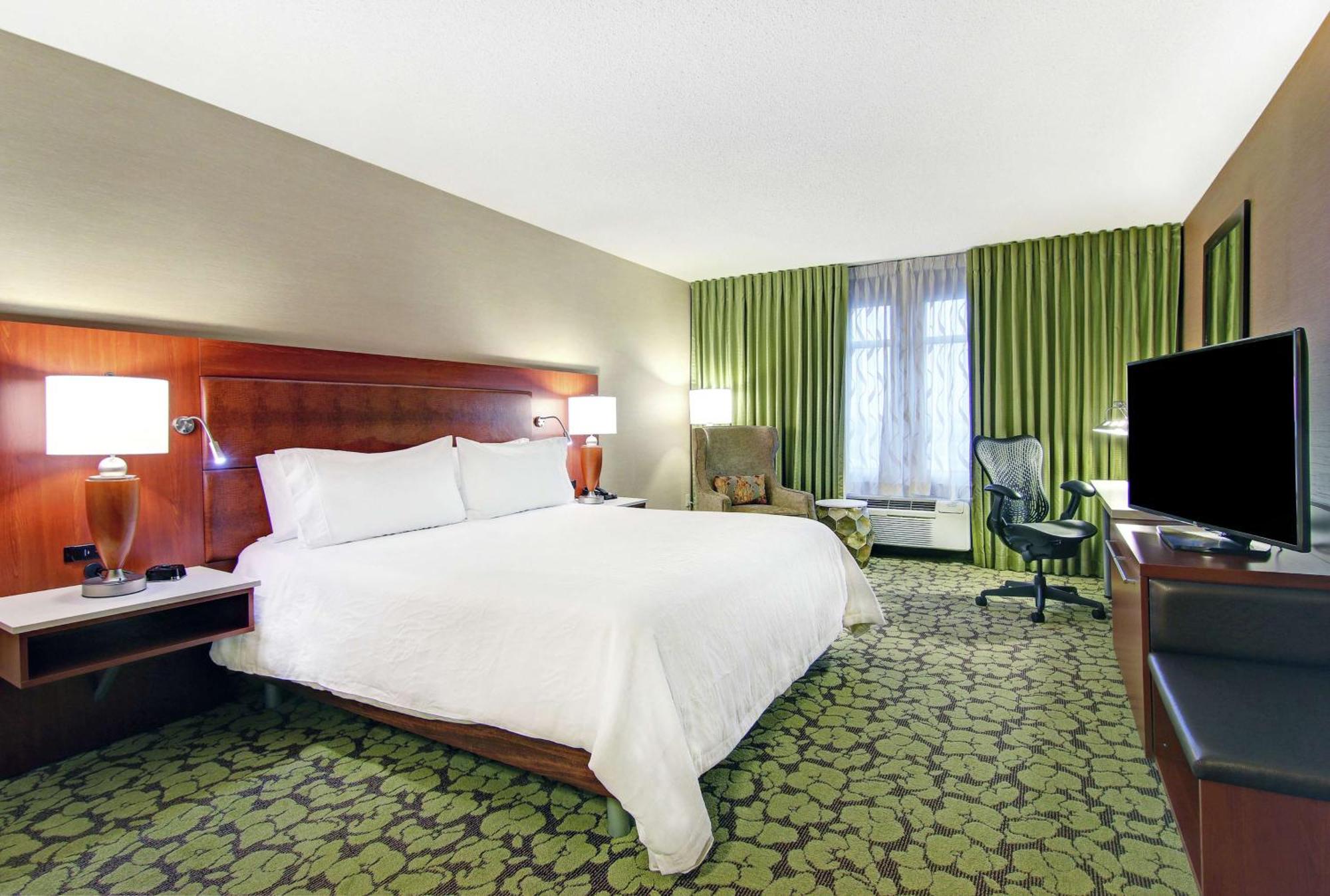 Hilton Garden Inn Toronto/Markham Thornhill Exterior photo