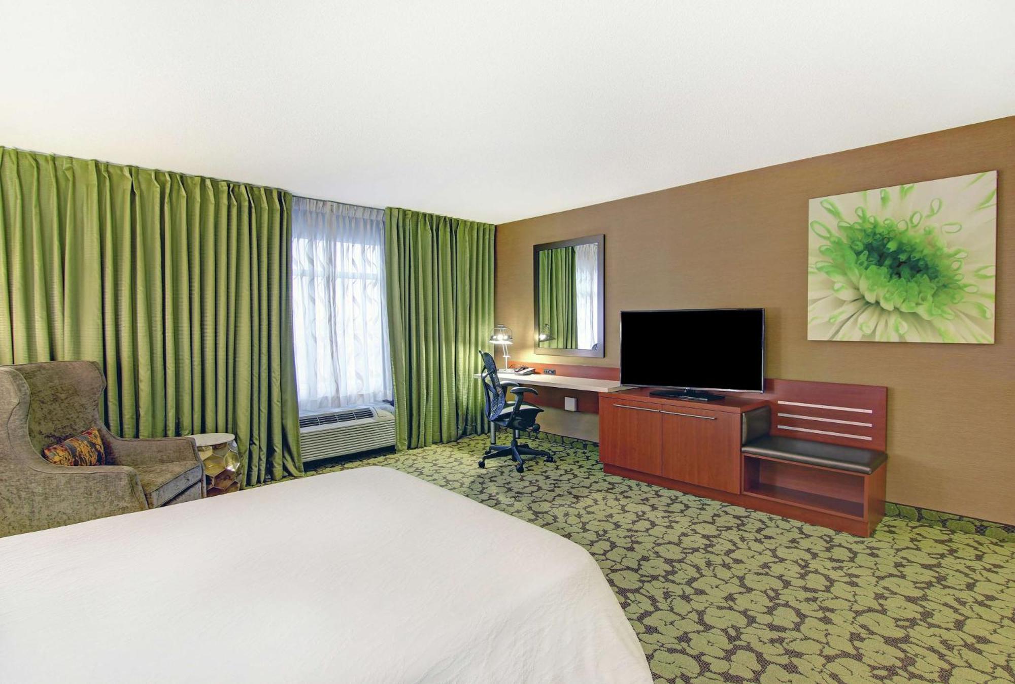 Hilton Garden Inn Toronto/Markham Thornhill Exterior photo