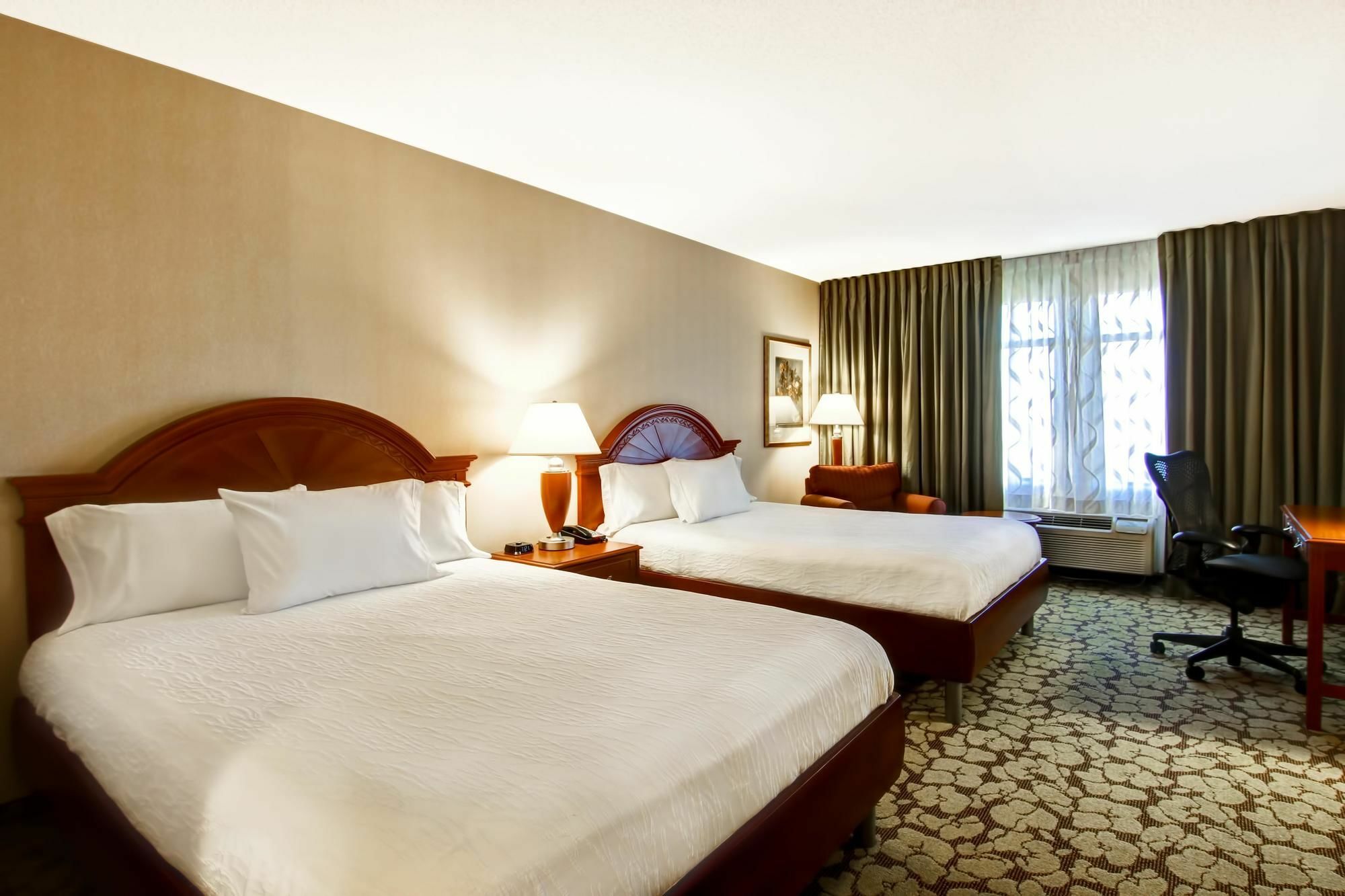 Hilton Garden Inn Toronto/Markham Thornhill Exterior photo